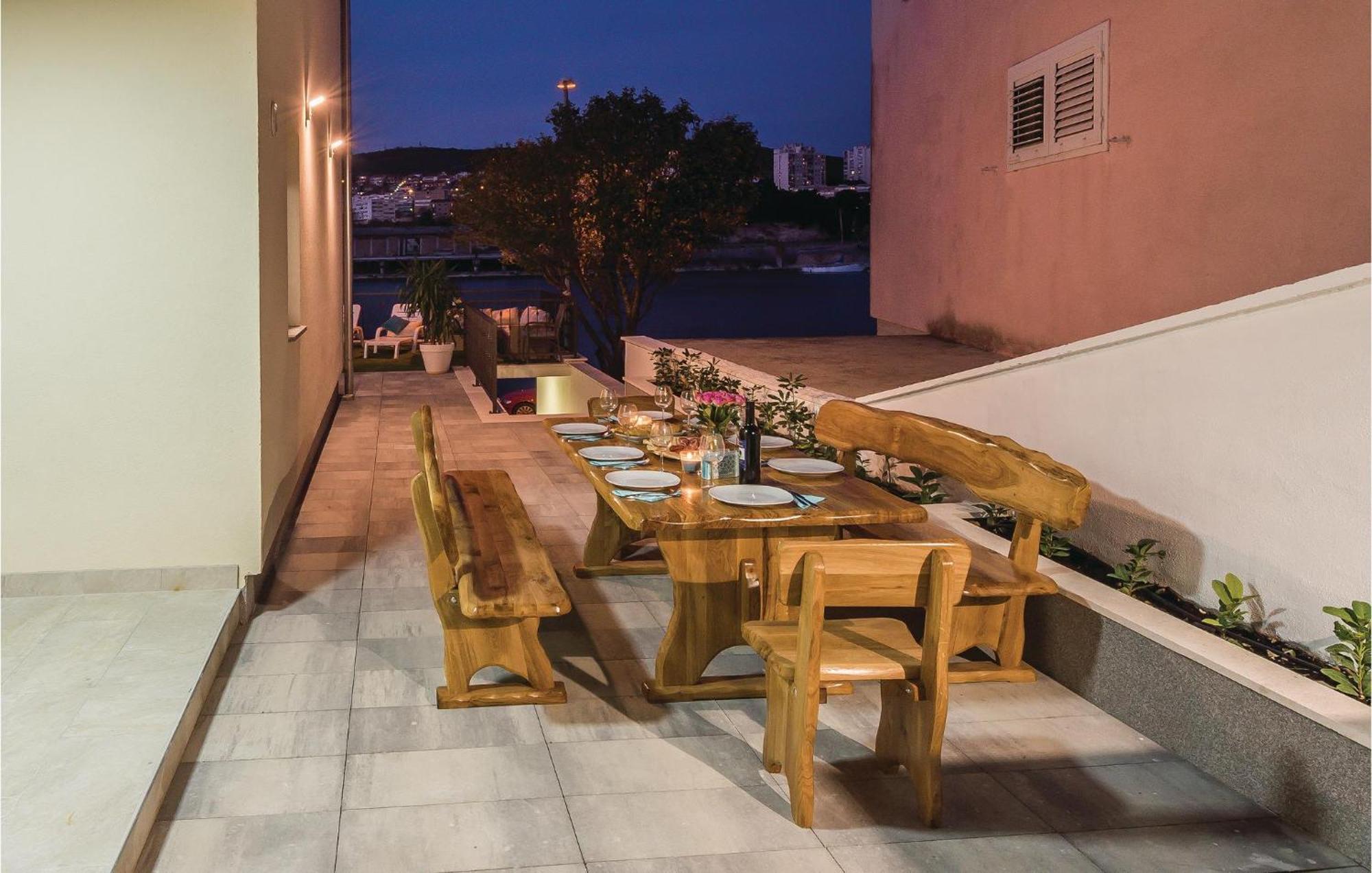 Beautiful Home In Sibenik With Kitchen Eksteriør bilde