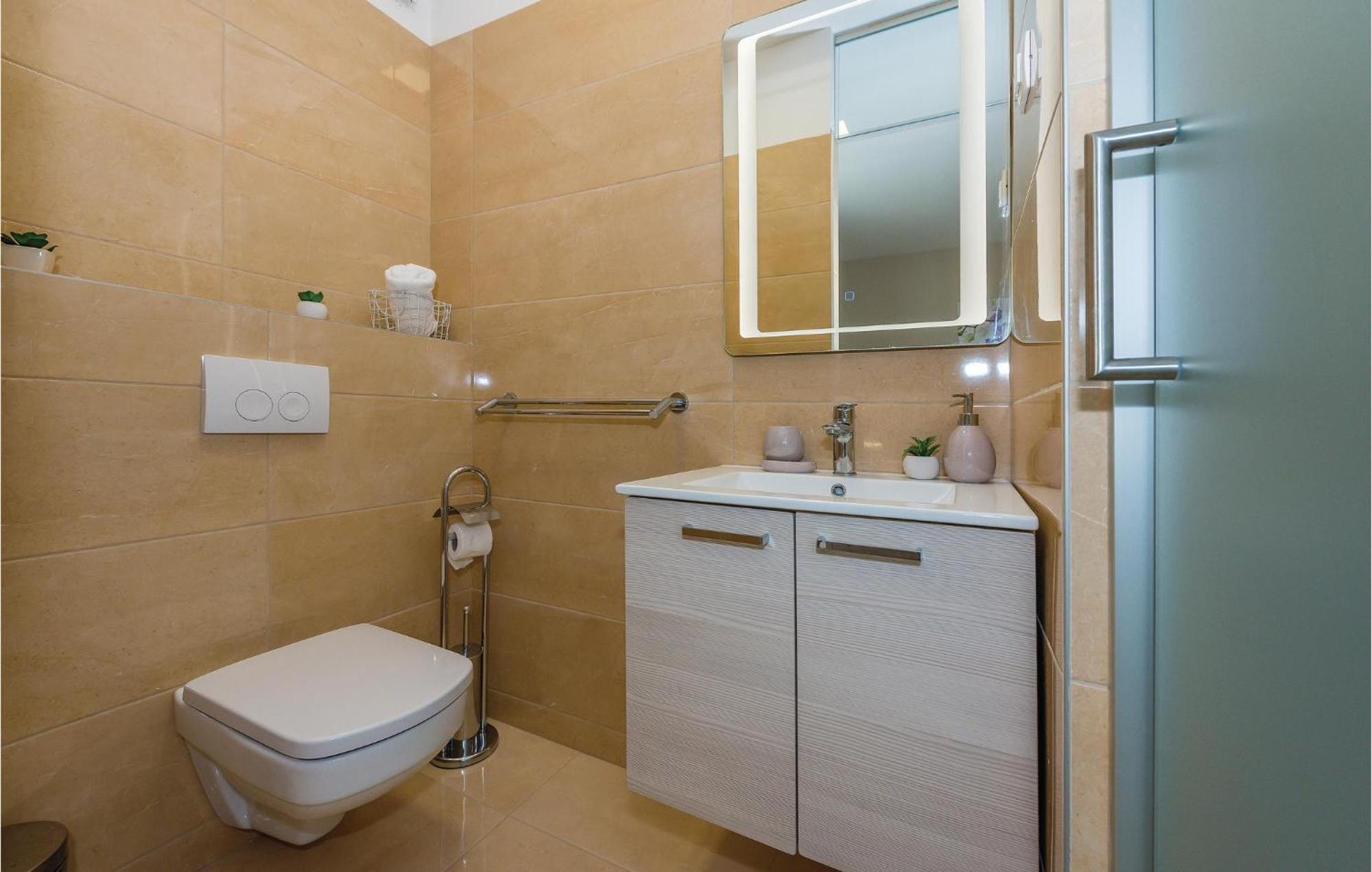 Beautiful Home In Sibenik With Kitchen Eksteriør bilde